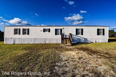 Main picture of 390 S Chavis Rd