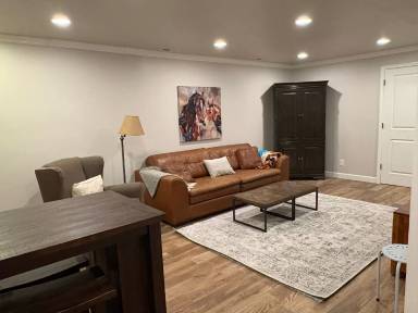 Main picture of 18 Bayberry Ln