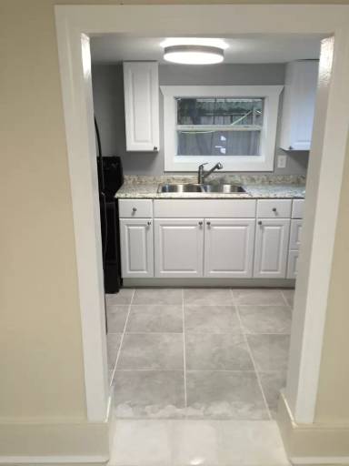 Main picture of 306 1/2 N Fremont Ave