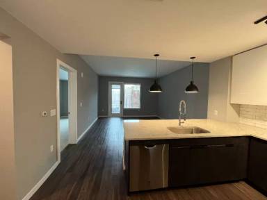 Main picture of 750 E 19th Ave