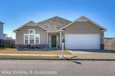 Main picture of 820 Watermark Dr