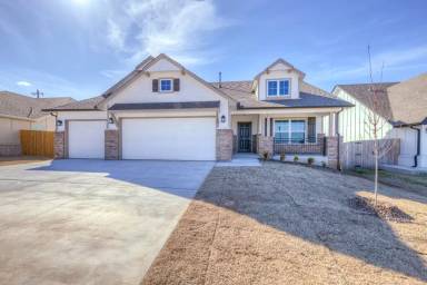Main picture of 7108 S Kalanchoe Ave