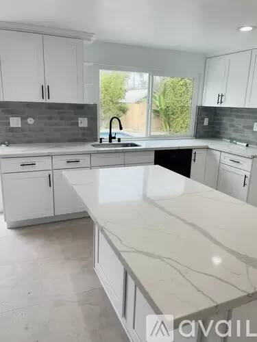 Main picture of 6225 Hesperia Ave