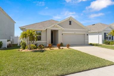 Main picture of 13911 Smiling Daisy Pl
