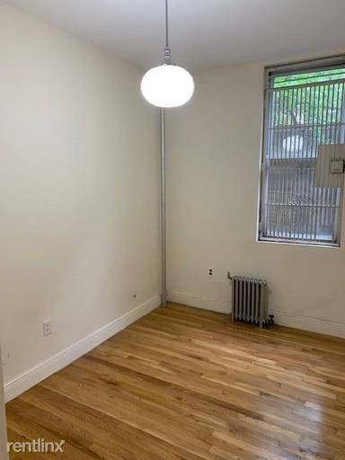 Main picture of 447 W 55th St