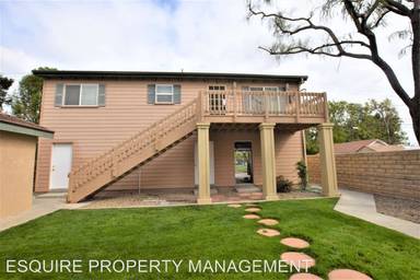 Main picture of 2451 Barry St