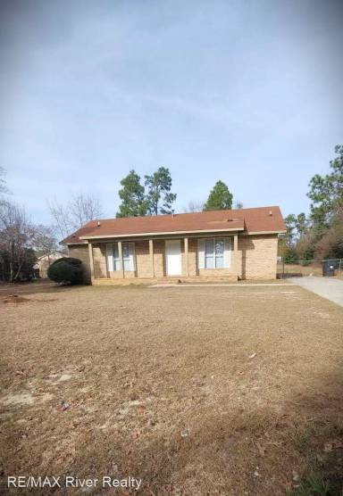 Main picture of 2407 Travis Rd