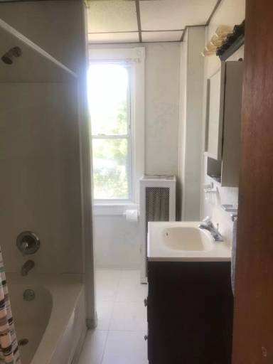 Main picture of 319 W White St