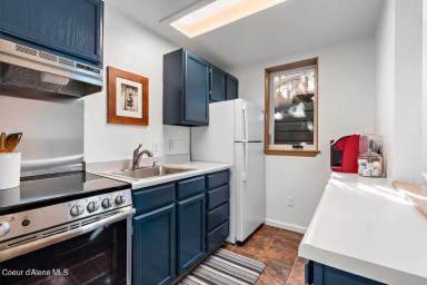 Main picture of 1010 N A St