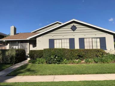 Main picture of 2437 Deodar St