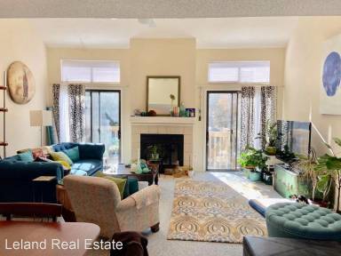 Main picture of 3927 Aeries Way