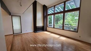 Main picture of 15406 SE 46th Way