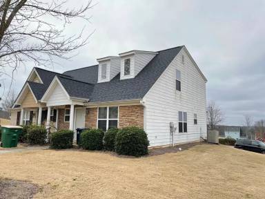 Main picture of 206 Bridgewater Cir