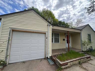 Main picture of 1028 N Terrace Dr