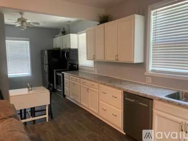 Main picture of 504 E Main St