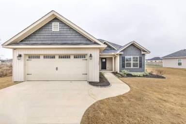 Main picture of 122 Rambo Way