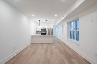 Main picture of 1513 W Girard Ave