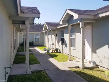 Main picture of 725 W Matz Ave