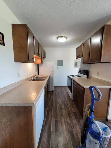 Main picture of 904 16th St N