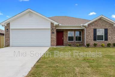 Main picture of 833 Pine Tree Rd