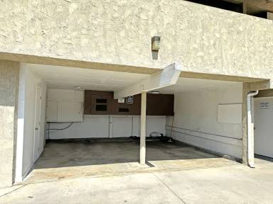 Main picture of 338 E Rossellen Pl