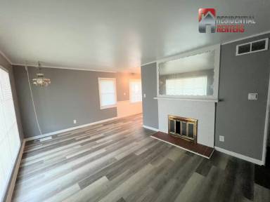 Main picture of 5657 N 58th St