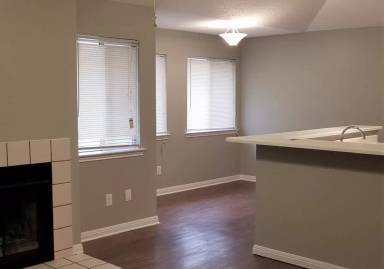 Main picture of 900 Ridgemont St