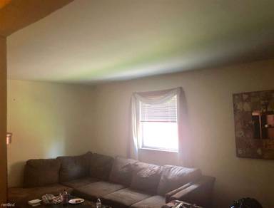 Main picture of 926 Throggmorton Ave