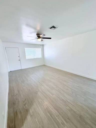 Main picture of 1044 E Harmony Ave