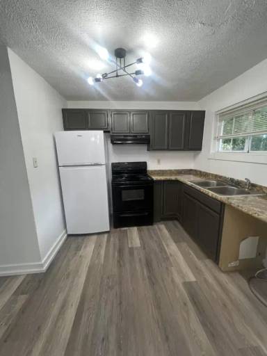 Main picture of 235 Waddell Cir
