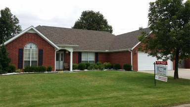 Main picture of 2801 Stonegate Dr
