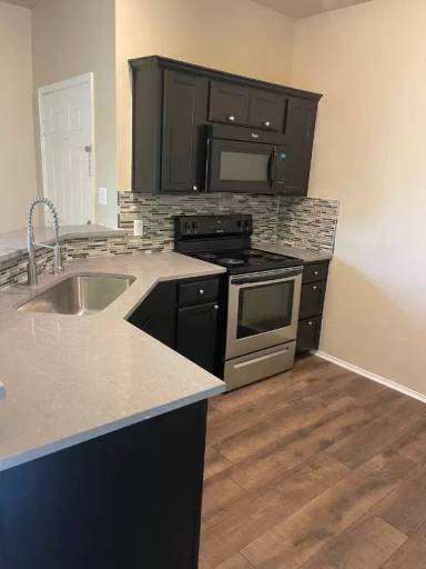 Main picture of 113-41 Lindas Creek Ln