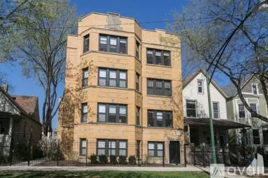 Main picture of 2228 N Sawyer Ave