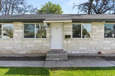 Main picture of 5410 N Lacey St