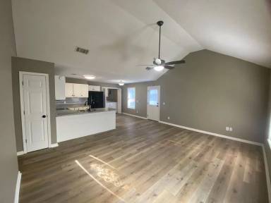 Main picture of 4 County Road 3077