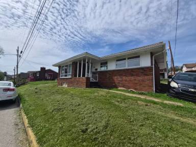 Main picture of 316 Sheppard Ave