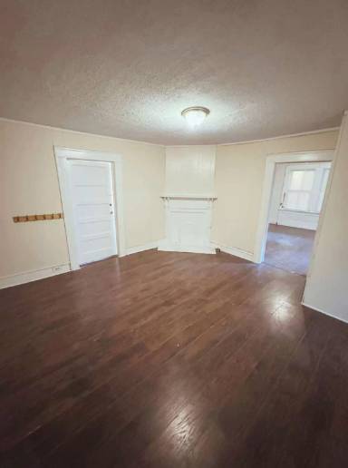 Main picture of 738 Liberty St