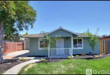 Main picture of 3720 Clay St
