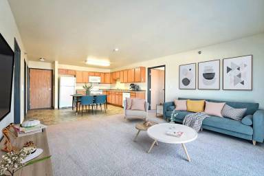 Main picture of Paramount at the Bluffs Apartments