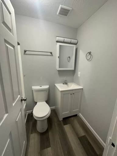 Main picture of 7720 Rosewood Ave
