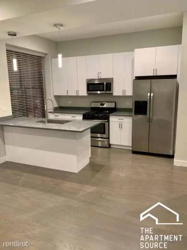 Main picture of 2151 W Division St