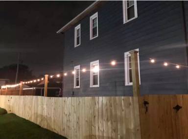 Main picture of 541 S 74th St