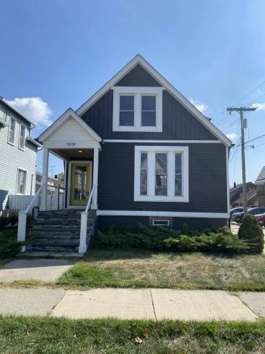 Main picture of 1919 2nd St