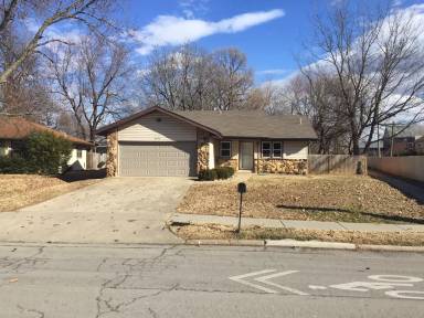 Main picture of 2936 S Kimbrough Ave