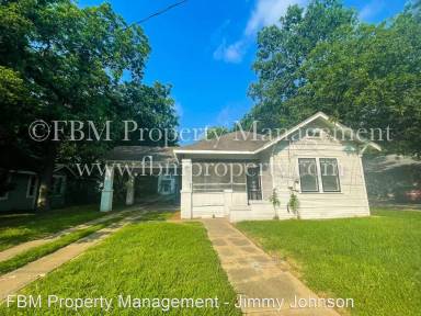 Main picture of 605 N McKinney St