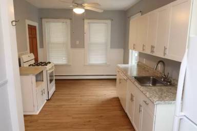 Main picture of 20 Forest St