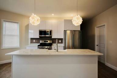 Main picture of 31 Penn St