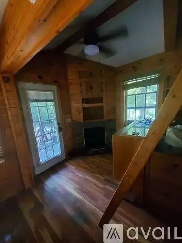 Main picture of 33 16th St