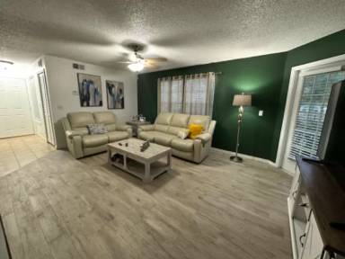 Main picture of 6040 Westgate Dr
