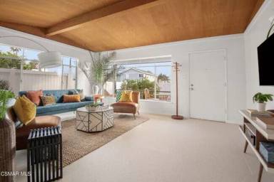 Main picture of 2637 Pierpont Blvd